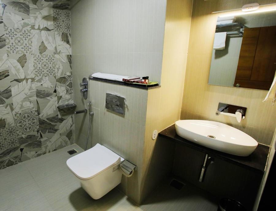 Hotel The Grand Indore Exterior photo